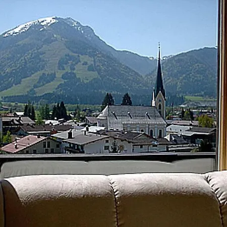 - Panorama View 度假居 *