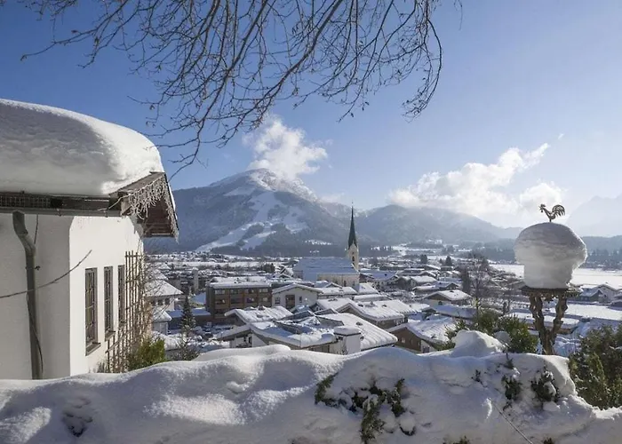 - Panorama View * Kössen